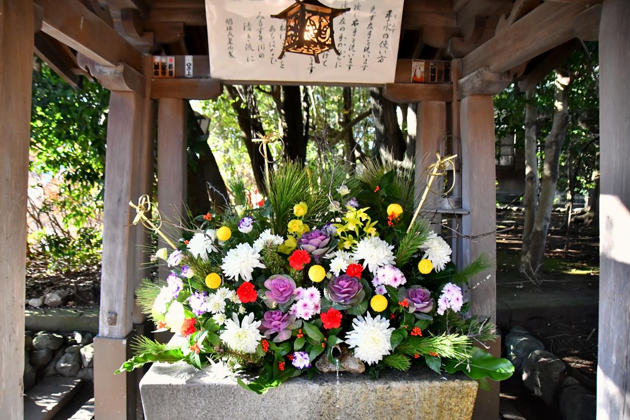 富知六所浅間神社の花手水