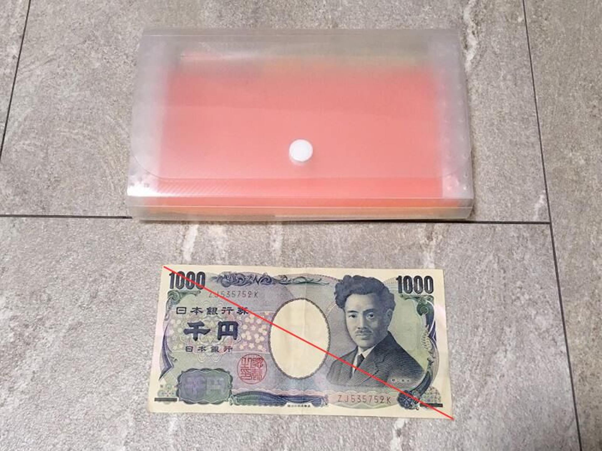 セリアの「ドキュメントファイルのミニサイズ(7ポケット)」の使用レビュー