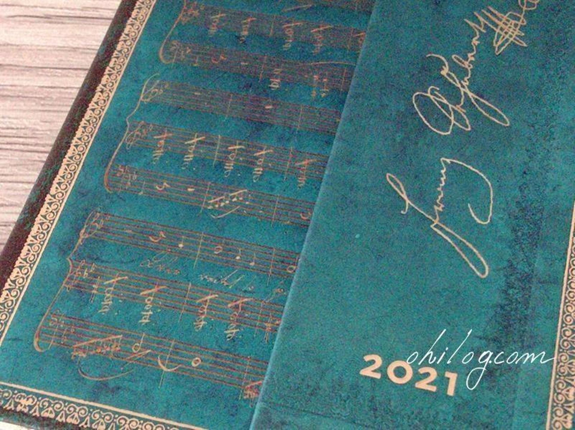 毎年デザインを変えて集めたくなる、「ペーパーブランクス」のスケジュール帳