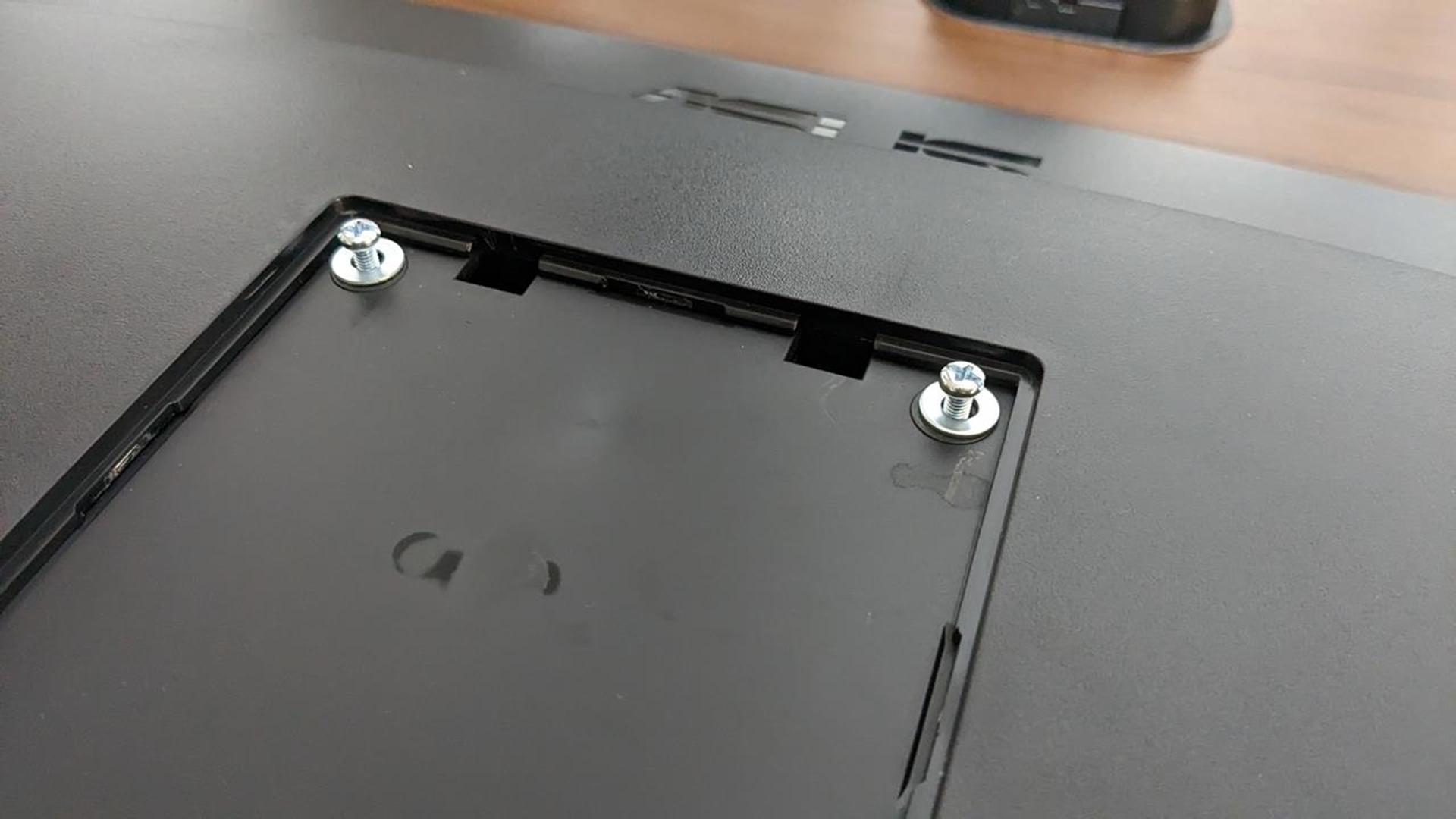 エレコムのモニターアーム「DPA-SS02BK」が安価だけど使い勝手が良かった